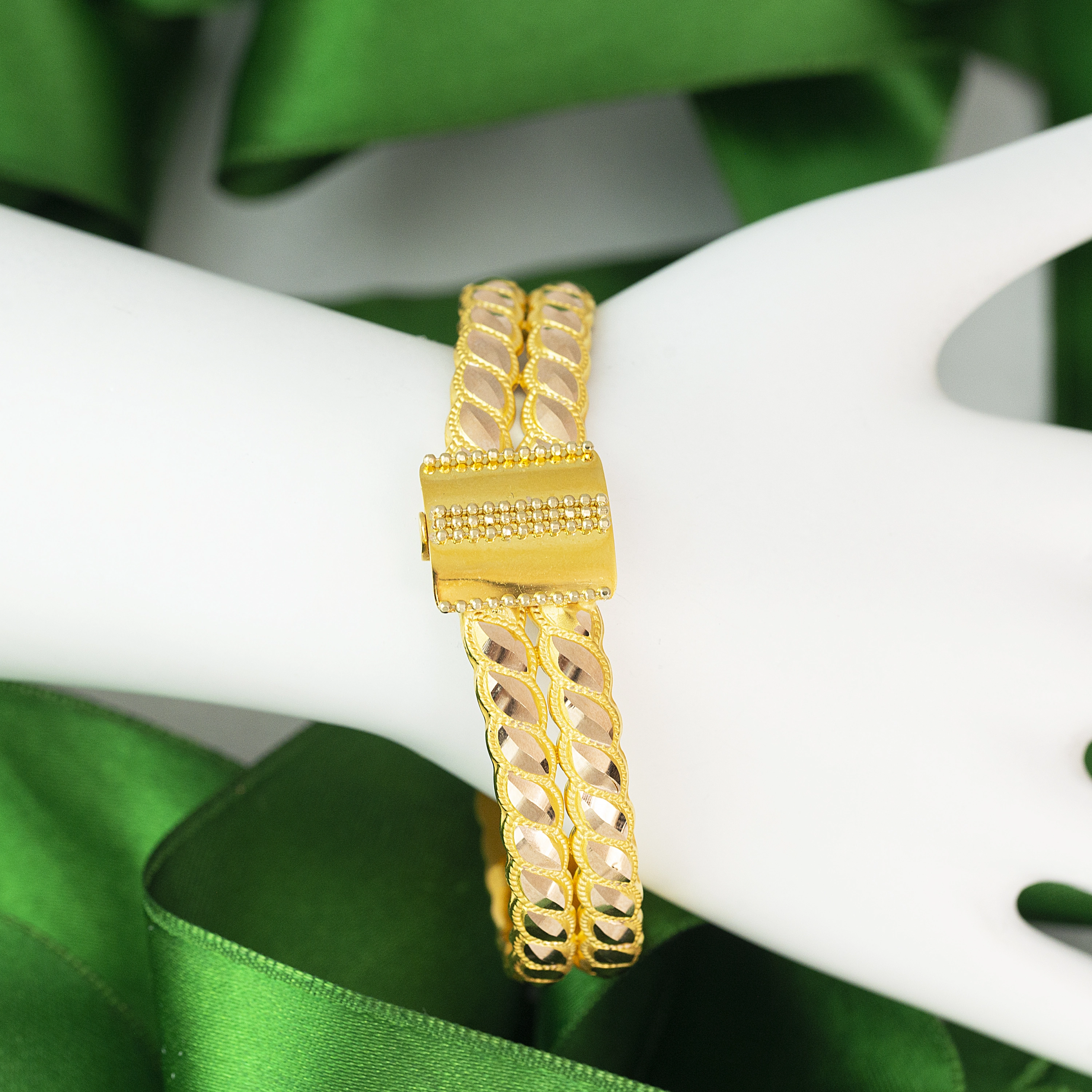 2 Sıra Pullu 8 Ayar Kelepçe Bilezik