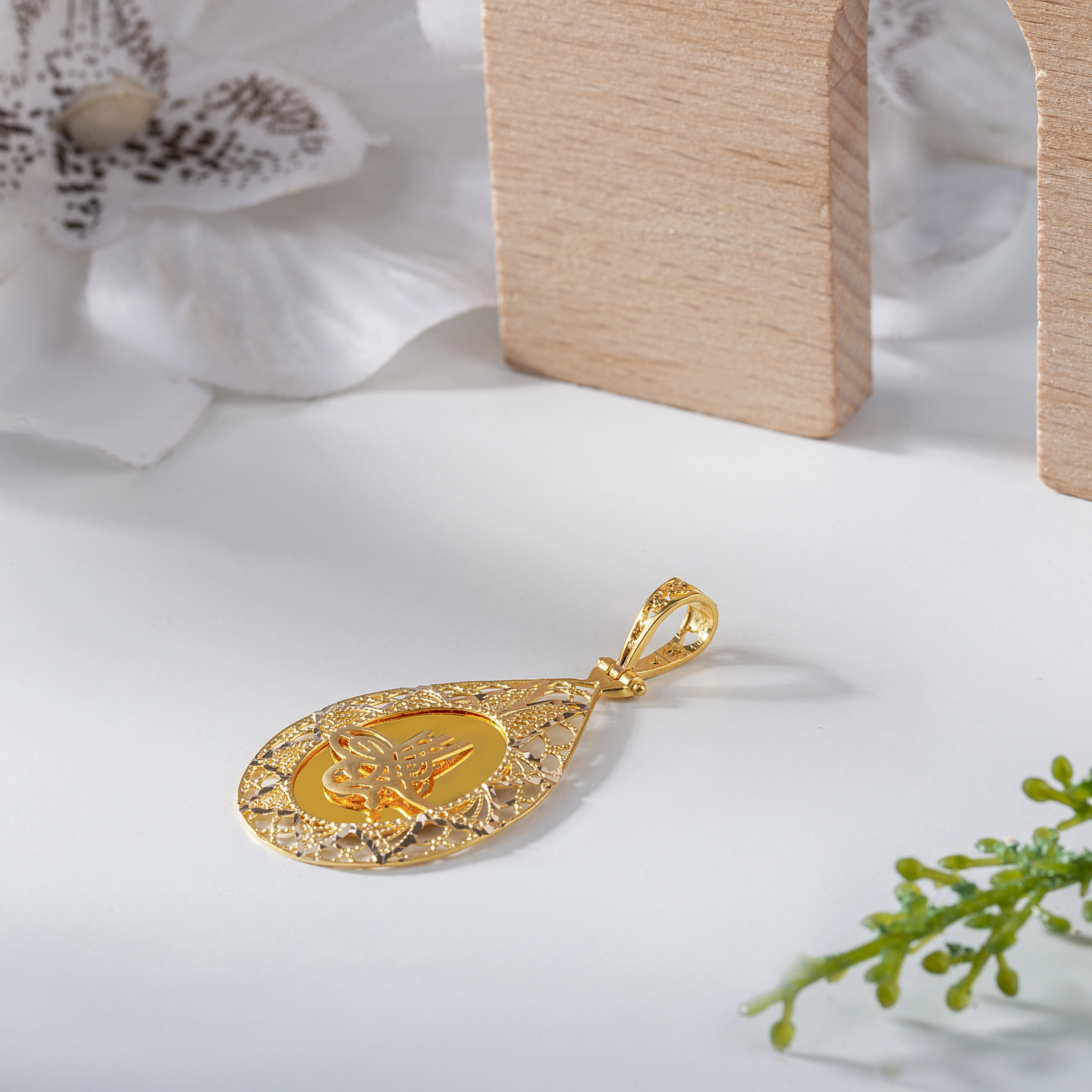 Aynalı Tuğra 14 Ayar Altın Kolye Ucu