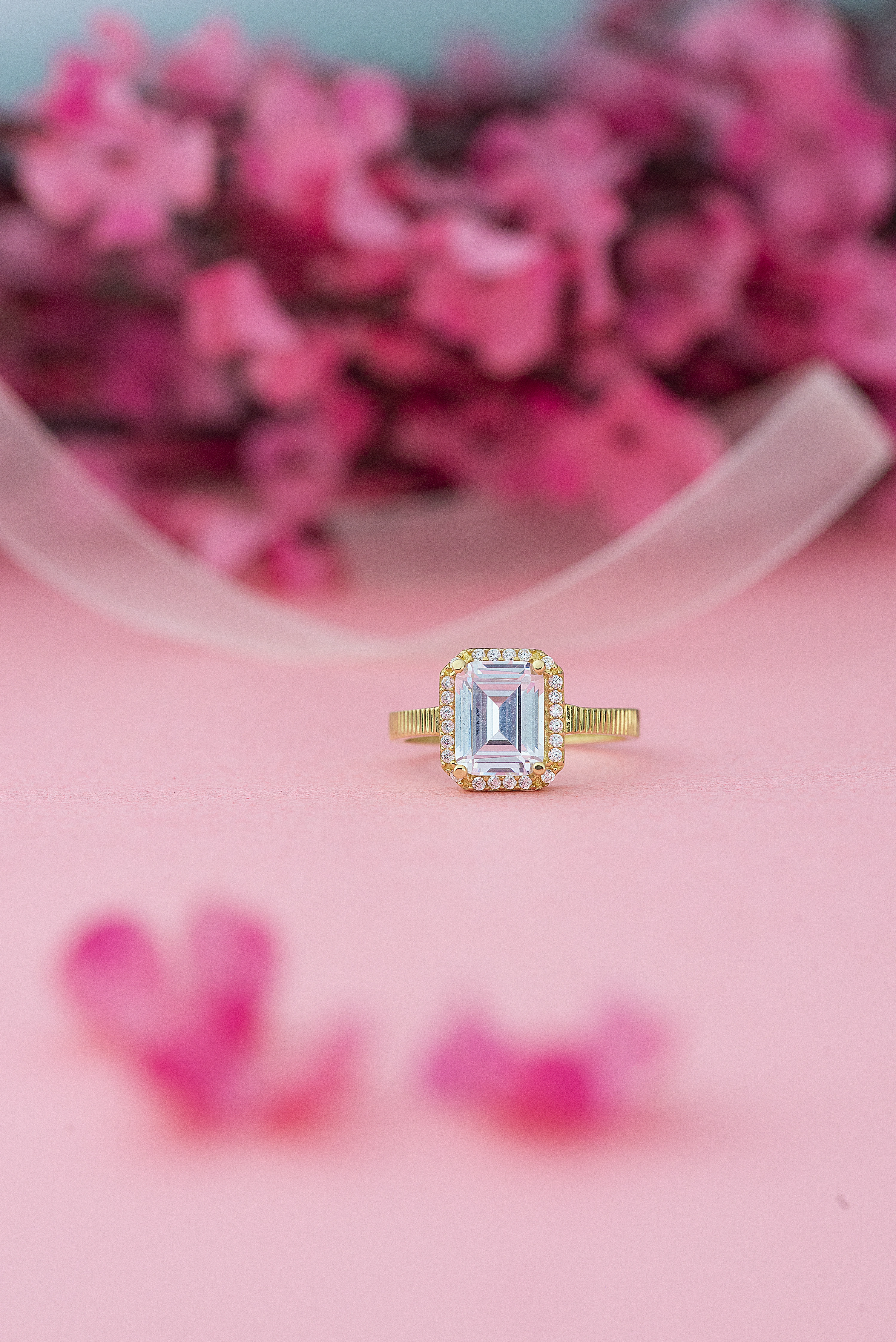 Baget İnce Dikdörtgen 14 Ayar Altın Yüzük