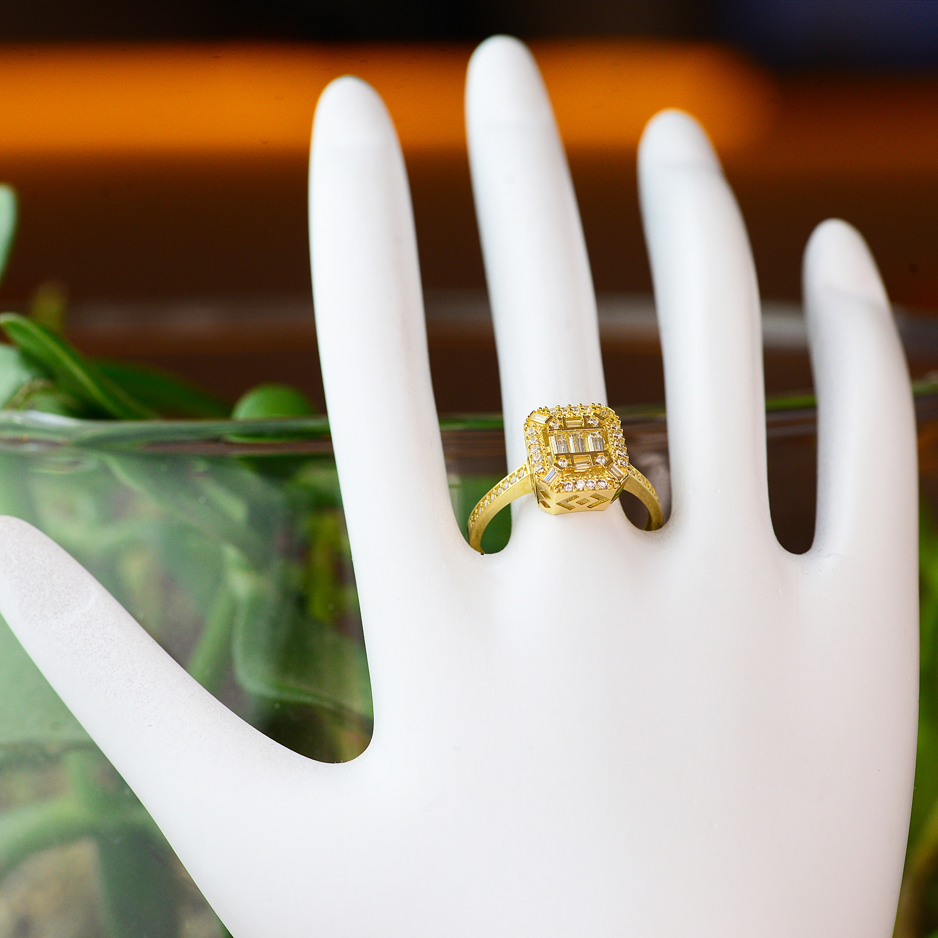 Baget Kare Kesim 14 Ayar Altın Yüzük