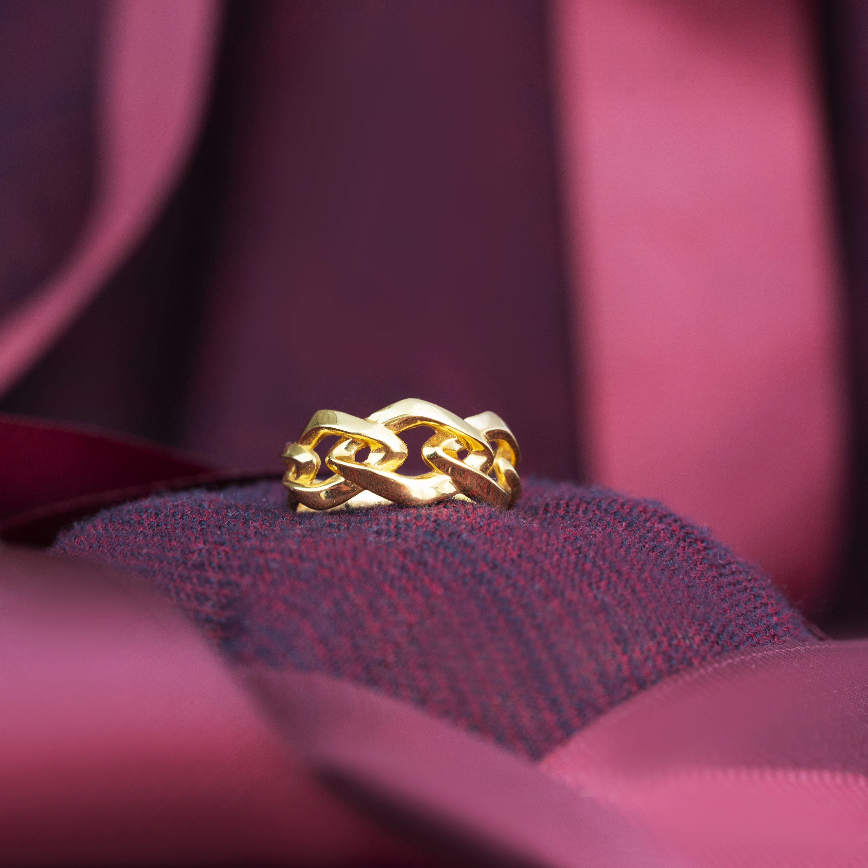 Burgu Desenli 22 Ayar Altın Yüzük