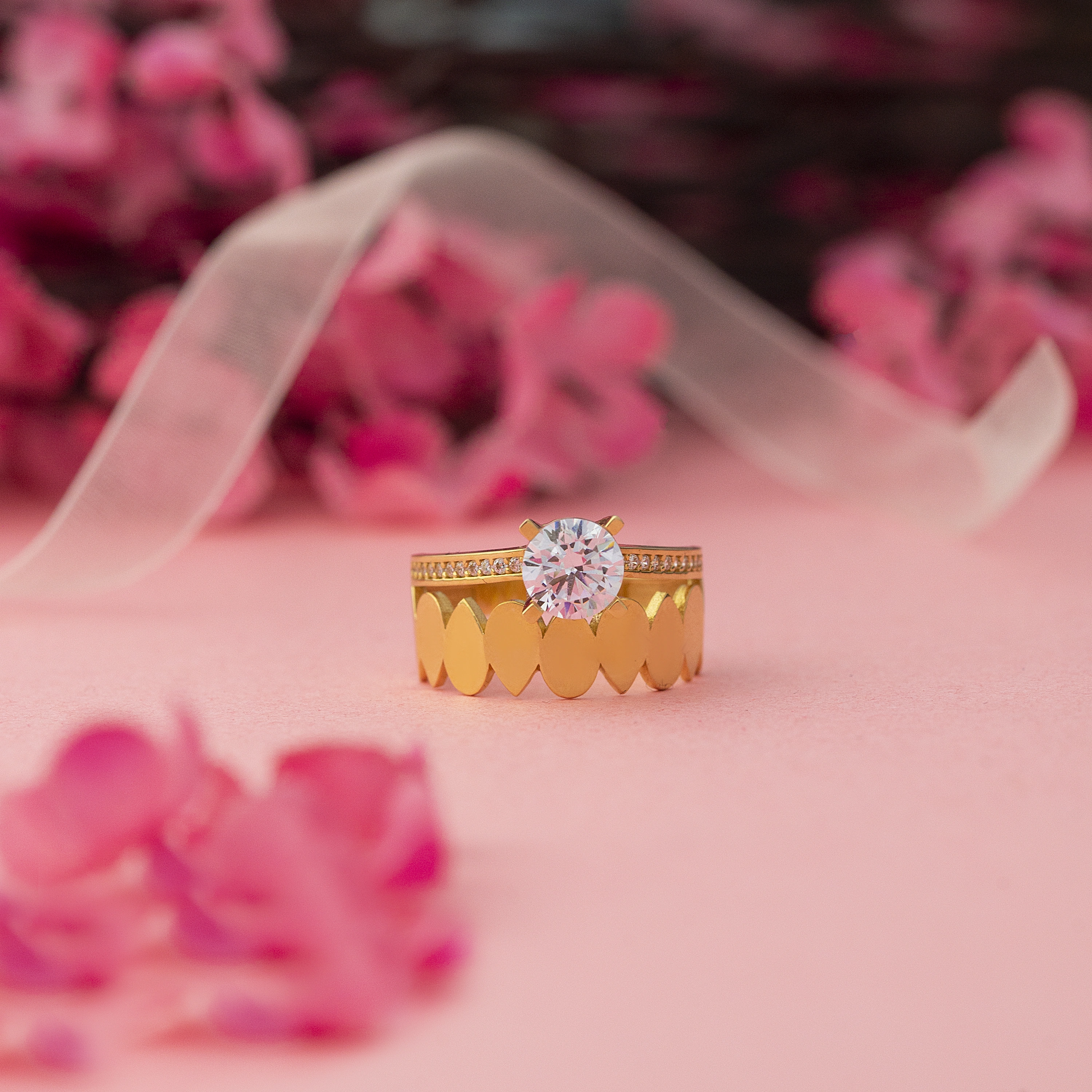 Tektaş Oval Kesim 14 Ayar Altın Yüzük