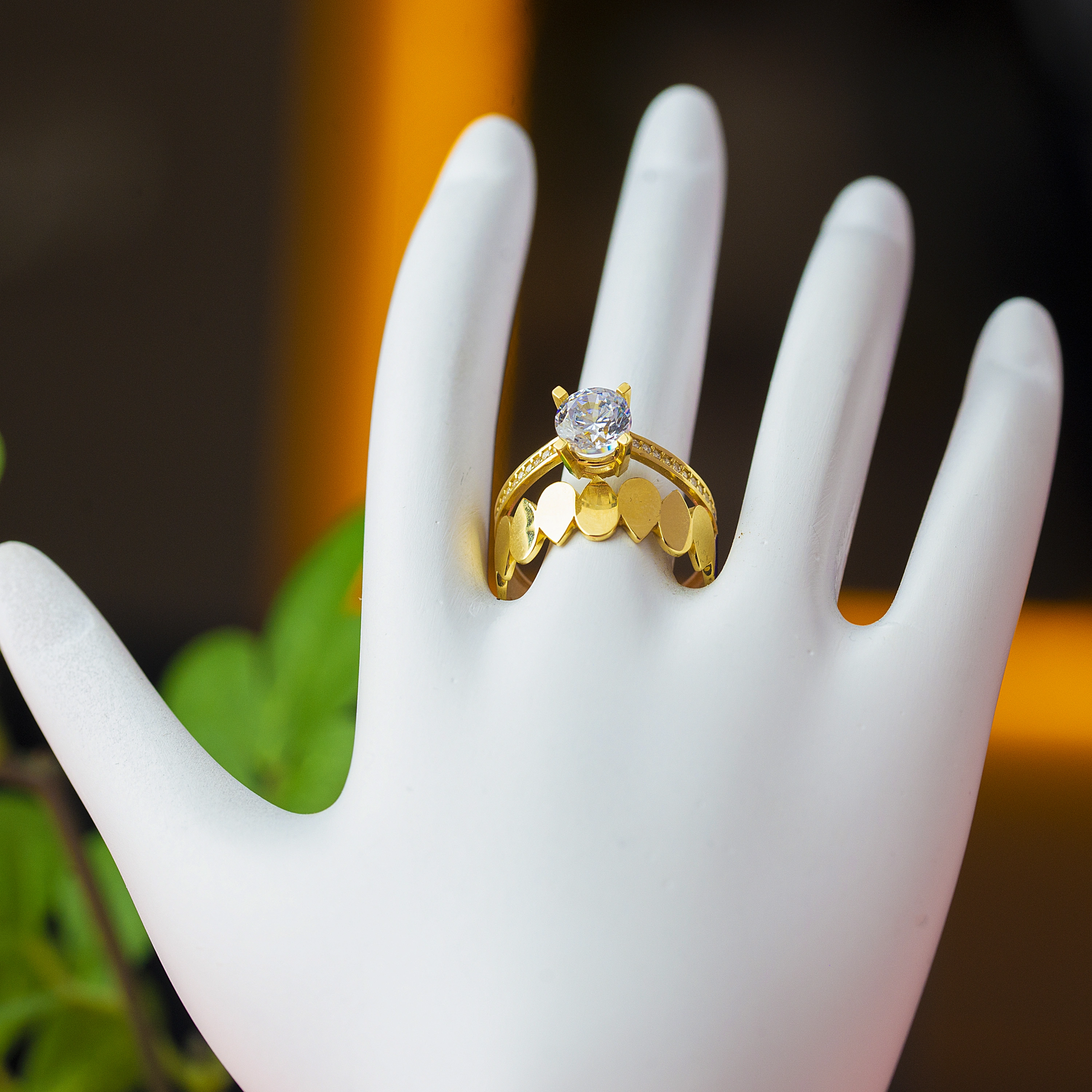 Tektaş Oval Kesim 14 Ayar Altın Yüzük