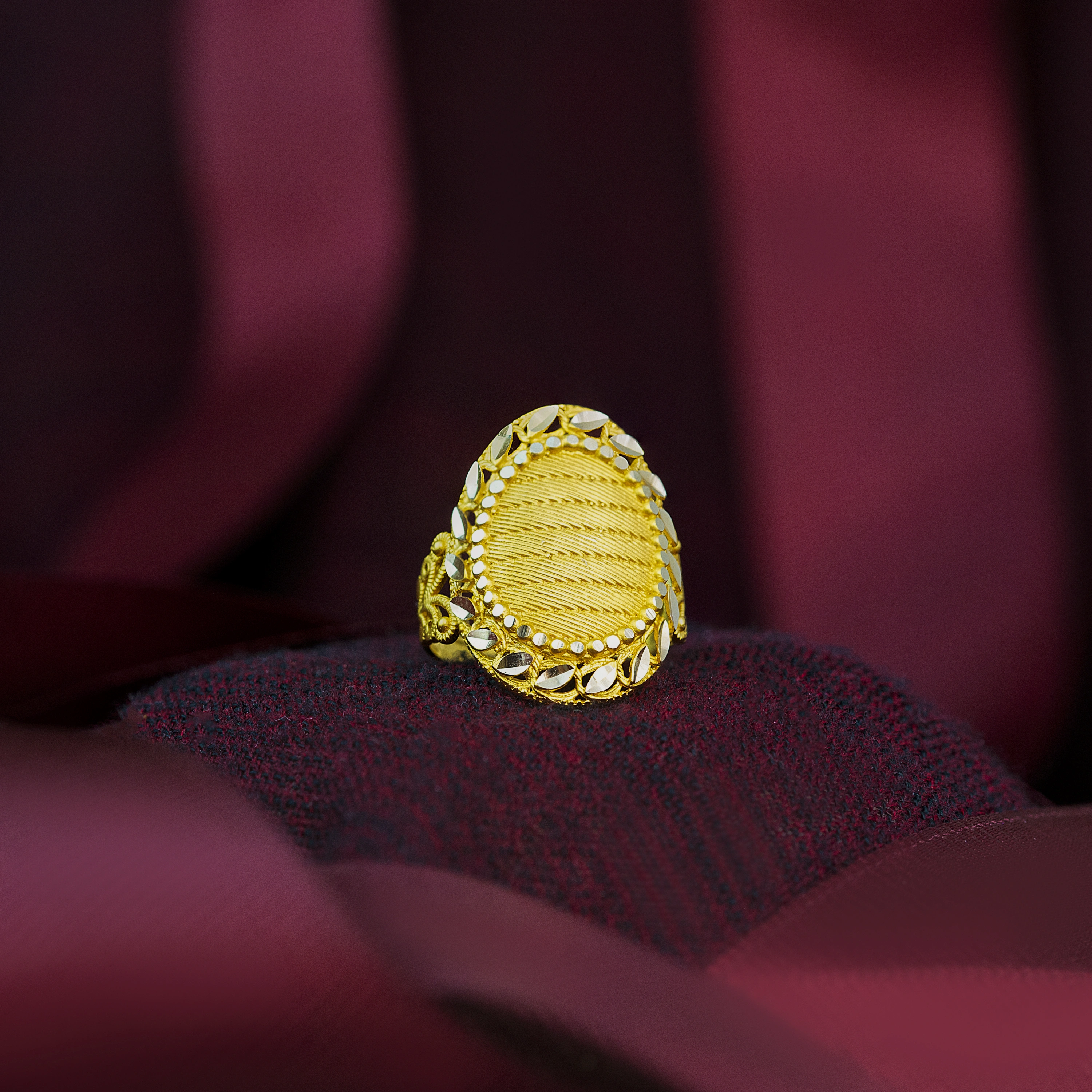 Hasır Sıralı 14 Ayar Altın Yüzük