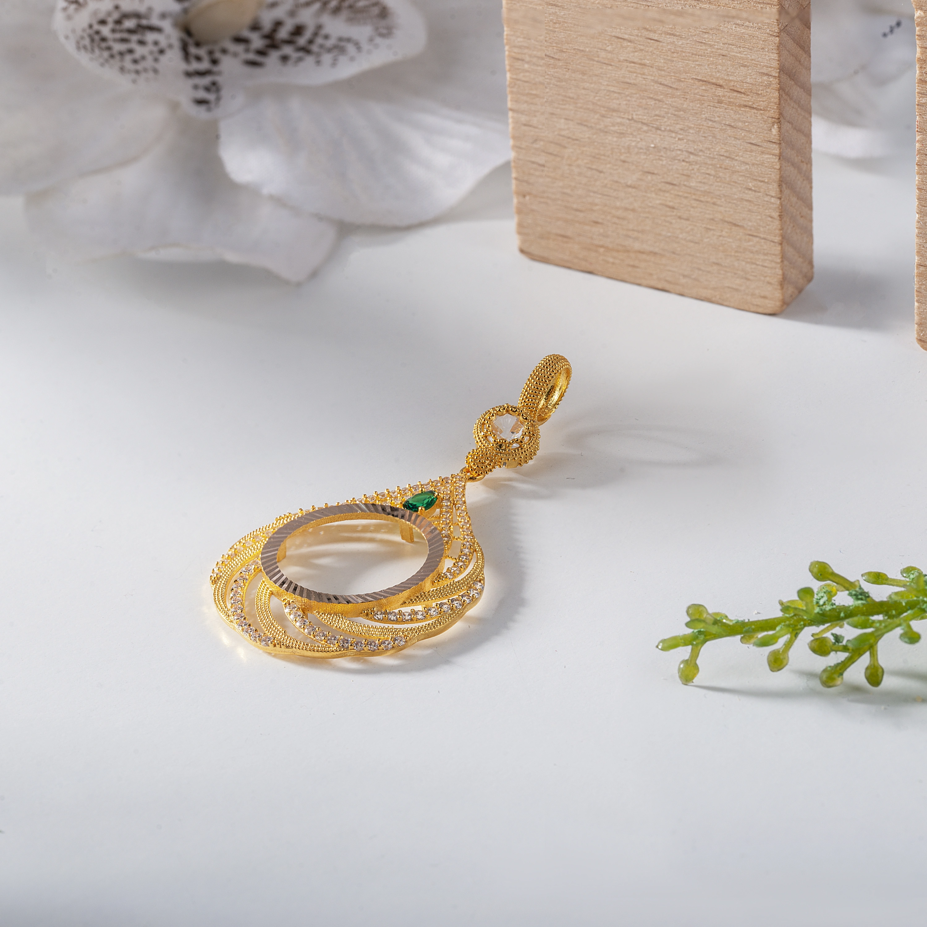 Hürrem 14 Ayar Çeyrek Altın Çerçeve