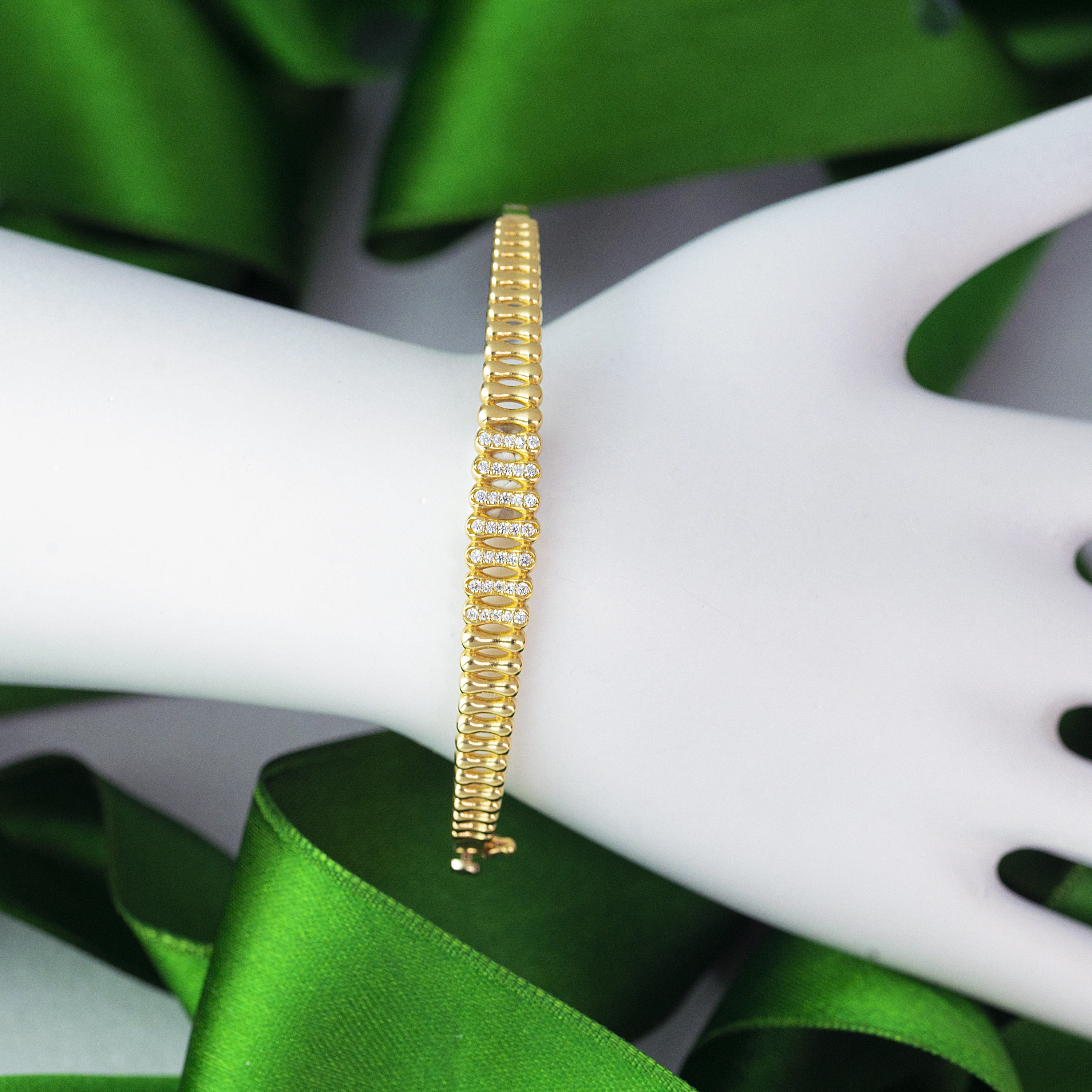 Özel Tasarım 14 Ayar Kelepçe Bilezik