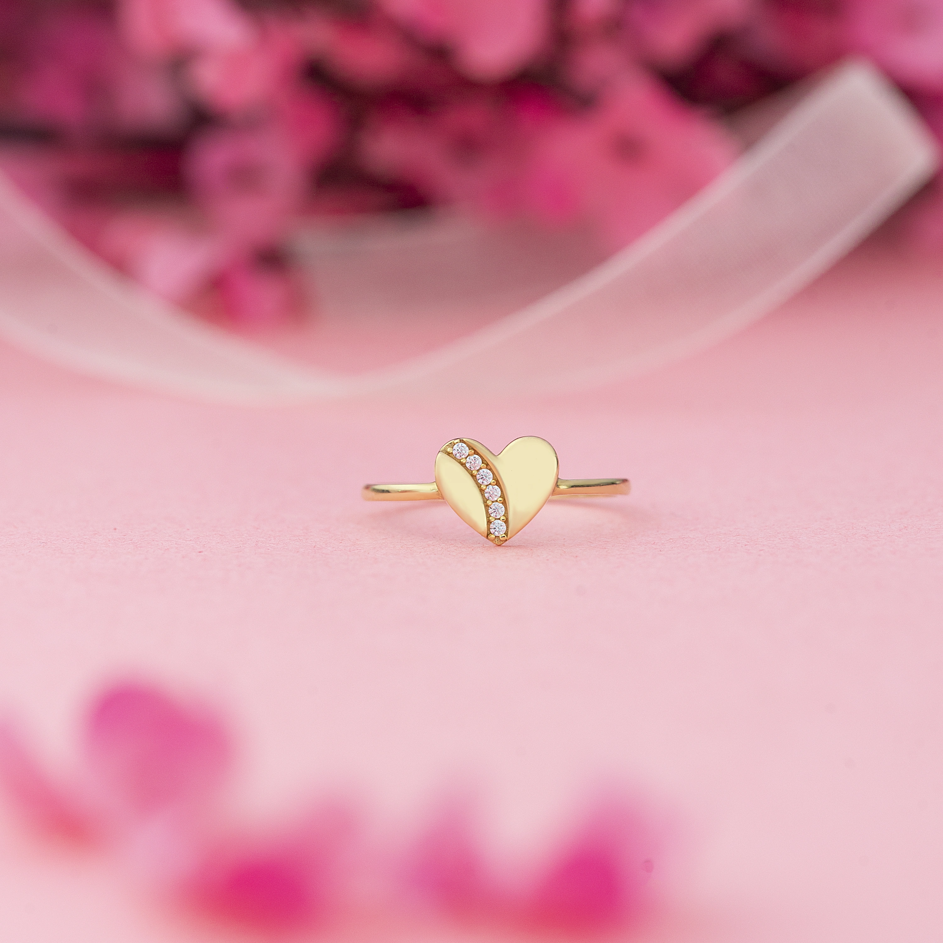 Taş Detaylı Kalp 8 Ayar Altın Yüzük