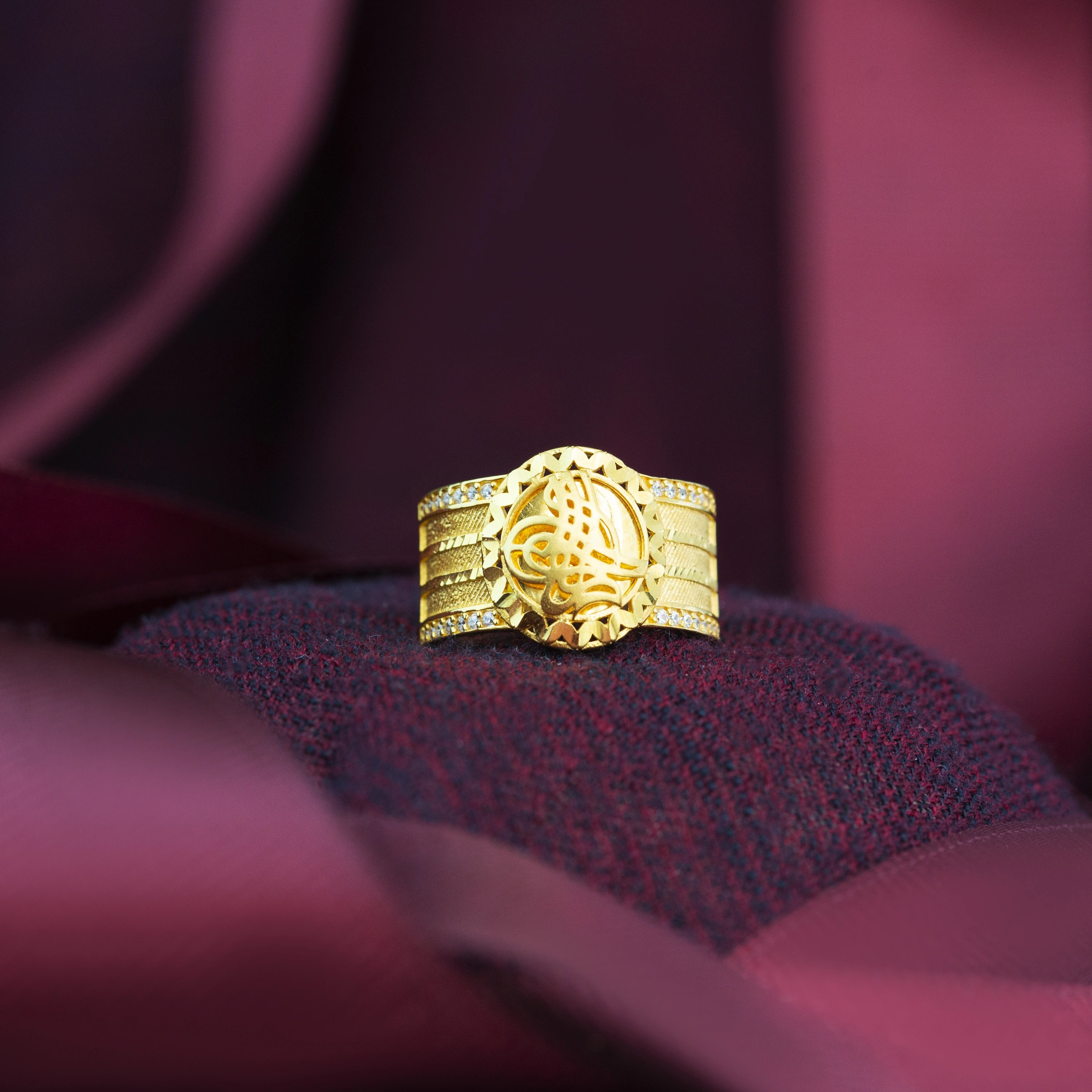 Tuğra Model 8 Ayar Altın Yüzük