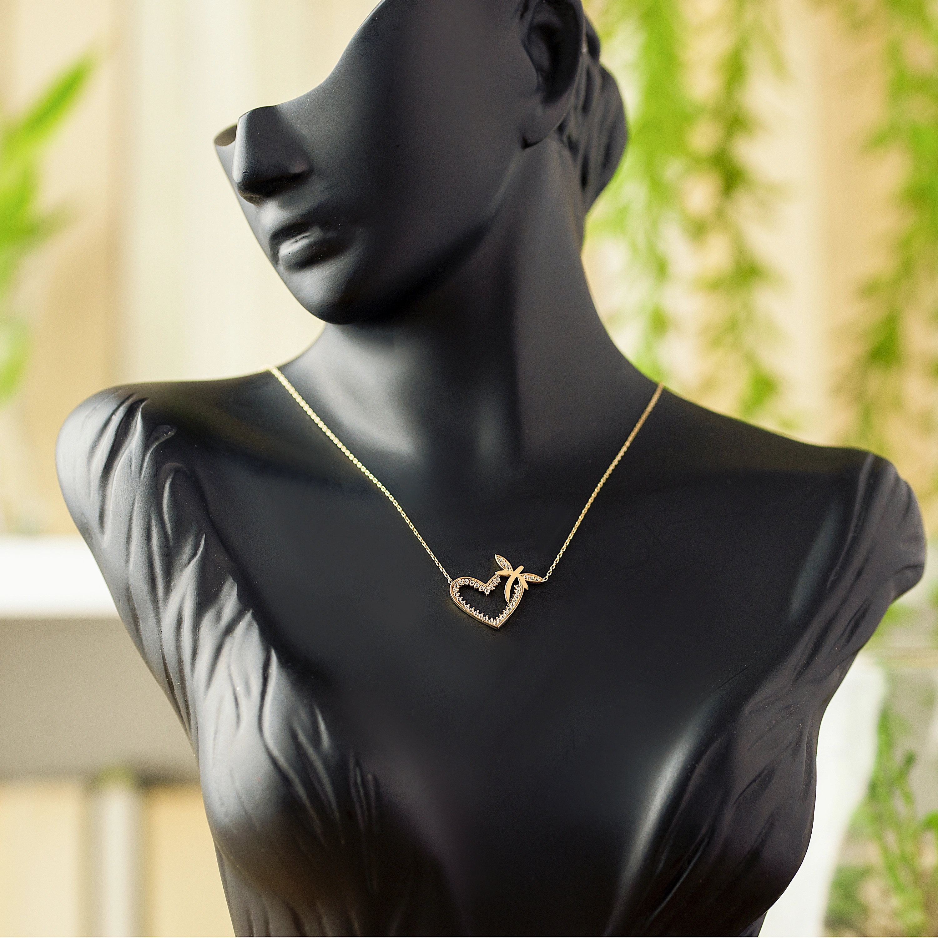 Yusufçuk Detaylı Kalp 8 Ayar Altın Kolye