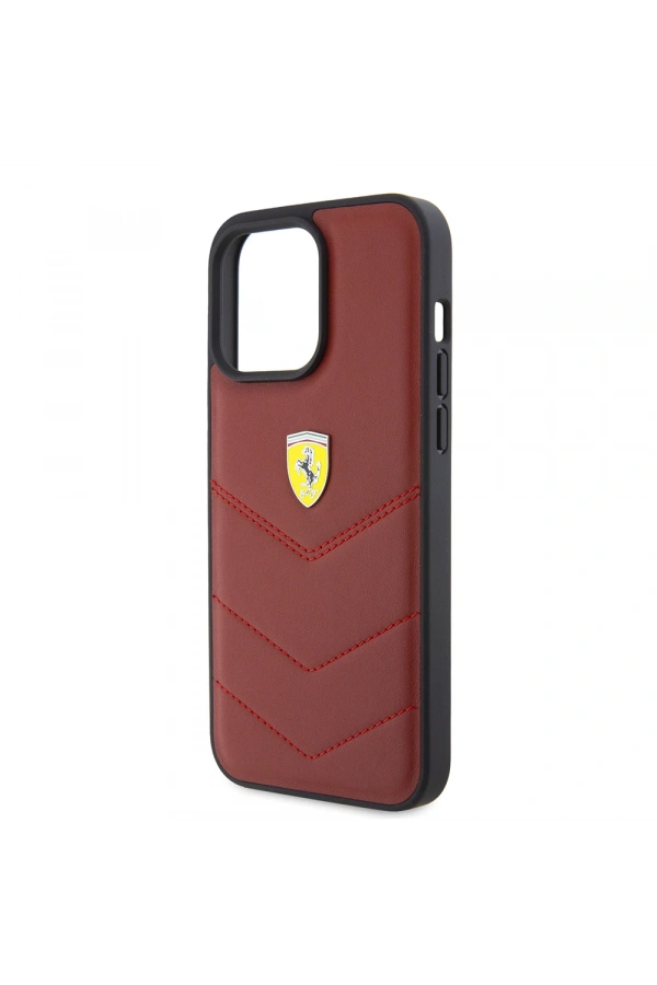Apple iPhone 15 Pro Max Kılıf Ferrari Orjinal Lisanslı Deri Dikişli Arka Yüzey Metal Logo Tasarımlı Kapak