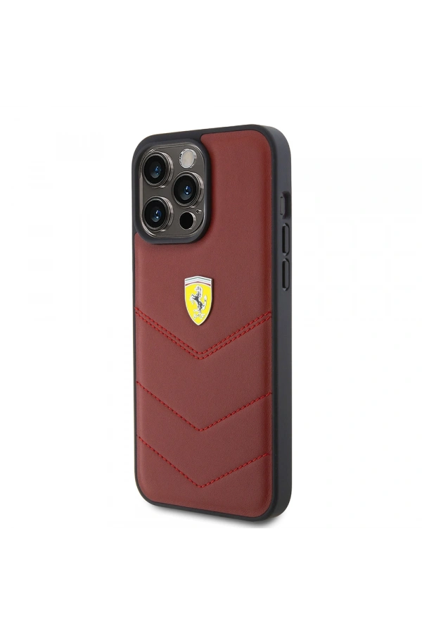 Apple iPhone 15 Pro Max Kılıf Ferrari Orjinal Lisanslı Deri Dikişli Arka Yüzey Metal Logo Tasarımlı Kapak