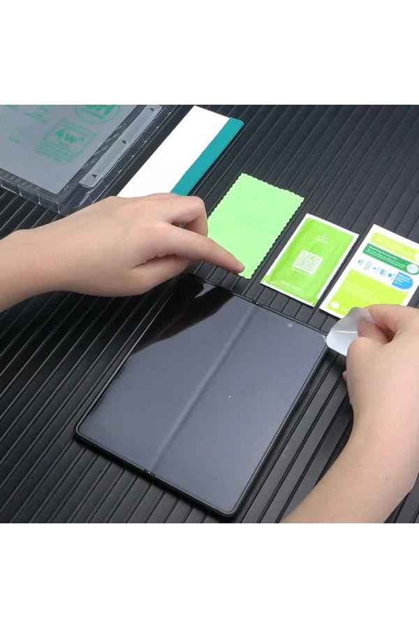 Galaxy Z Fold 3 Zore Hizalama Aparatlı S-Fit Body Ekran Koruyucu
