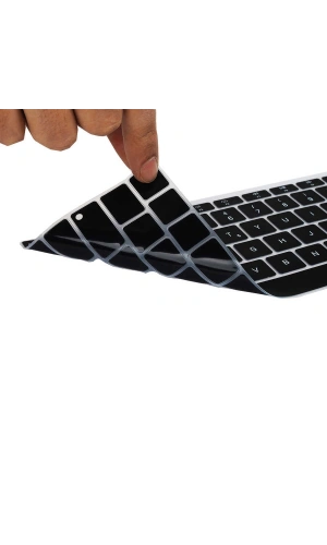 Apple Macbook 13.3 Pro 2022 M2 Zore Klavye Koruyucu Silikon Ped