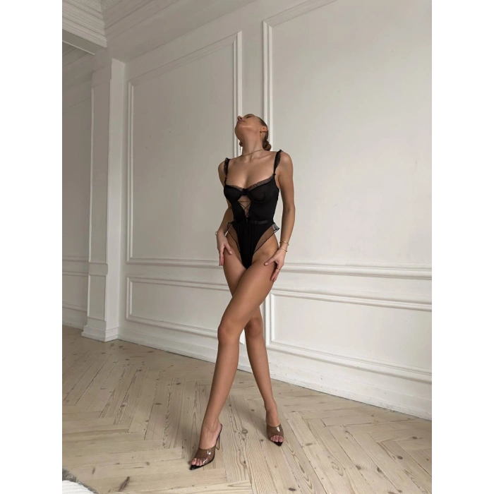 Siyah Transparan Detaylı Body