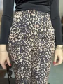 Leoparlı Pensli Pantolon