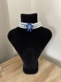 Çiçek taş detaylı inci choker mavi