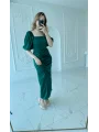 Kare Yaka Saten Önü Büzgülü Yırtmaçlı Zümrüt Elbise