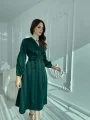Kuşaklı, Dökümlü ve Şık Tensel Saten Zümrüt Elbise