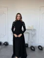 Omuzları Taş İşlemeli Pelerin Detaylı Krep Abiye Siyah Elbise