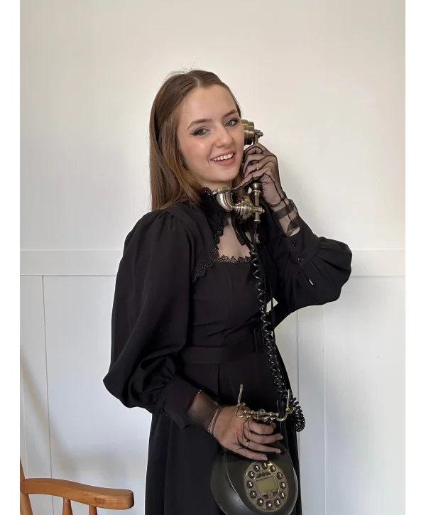 Göğüs Detaylı Yakası Bağlamalı Siyah Max Boy Elbise