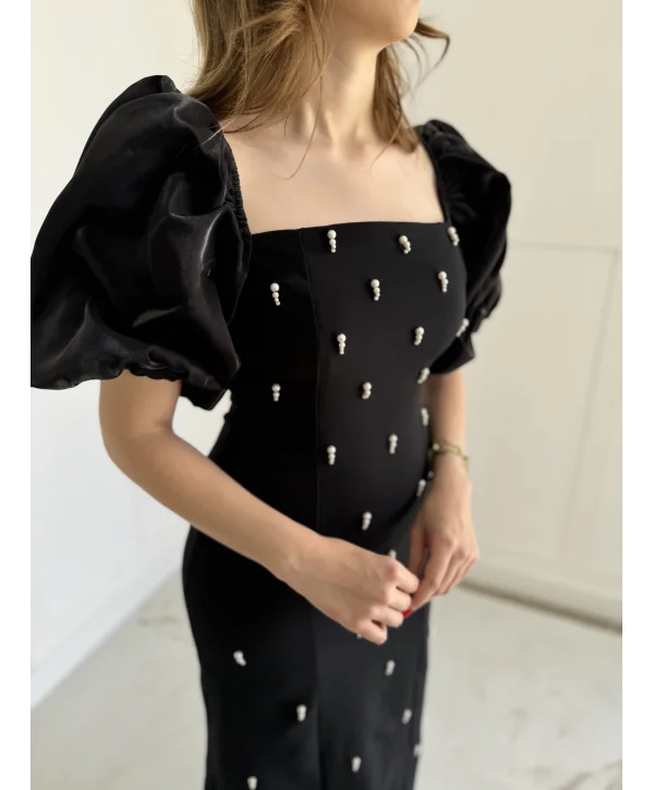 Kare Yaka Maxi Boy Taş Detaylı PERA Siyah Elbise