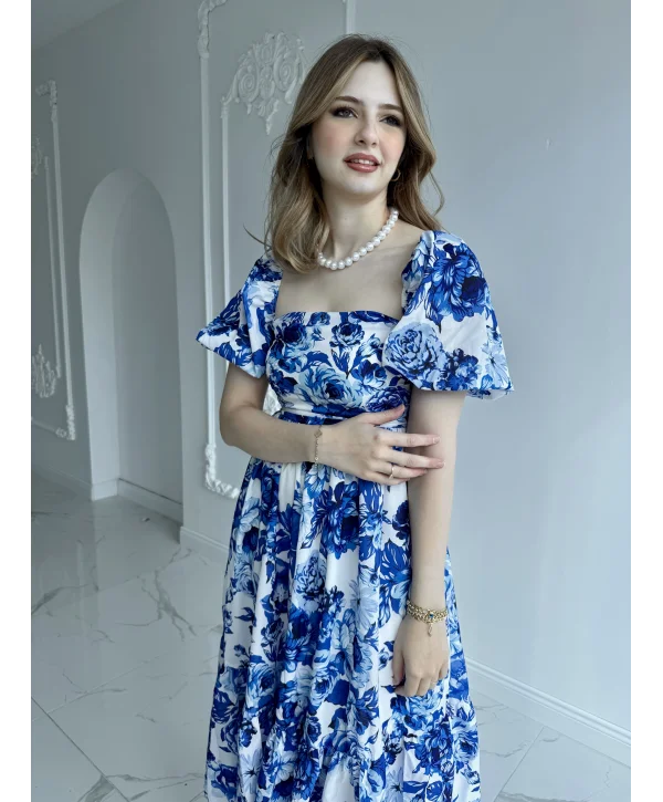 Mavi Beyaz Çiçekli Kare Yaka Elbise