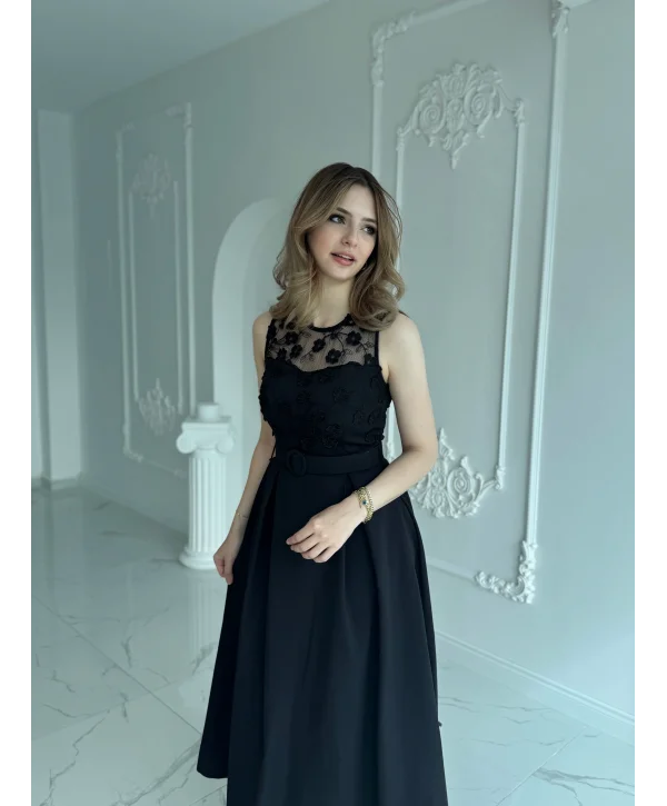 Yaka Dantel Detaylı Cepli Maxi Boy Elbise