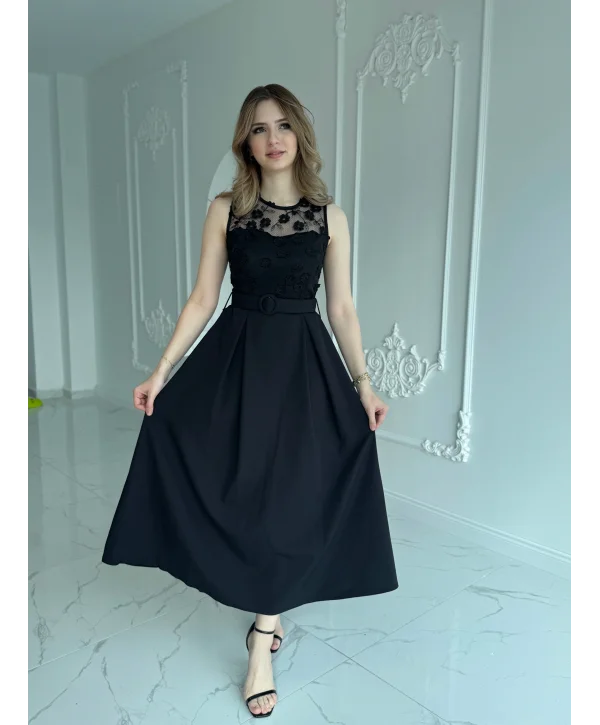 Yaka Dantel Detaylı Cepli Maxi Boy Elbise