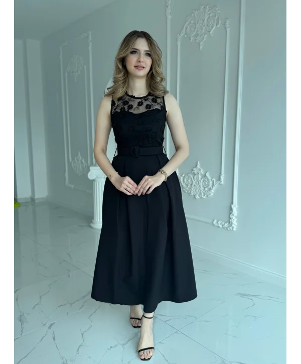 Yaka Dantel Detaylı Cepli Maxi Boy Elbise