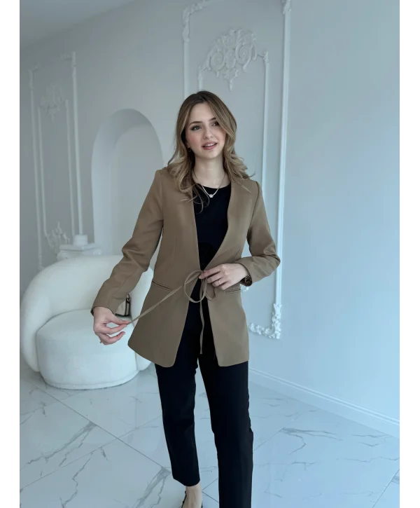 Önden bağlamalı yağ yeşili ceket