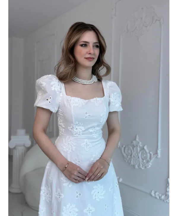 Ekru Fisto Kare Yaka Elbise