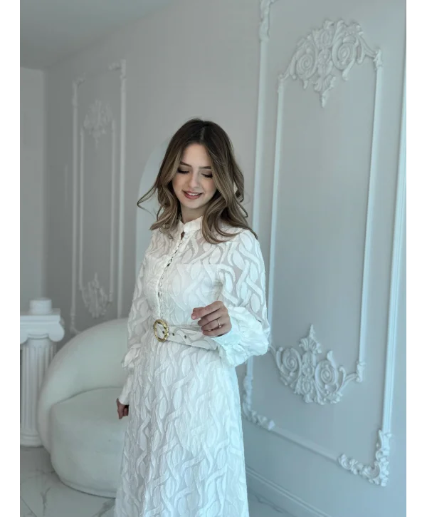 Jakarlı Kemer Detaylı Tam Boy Ekru Elbise