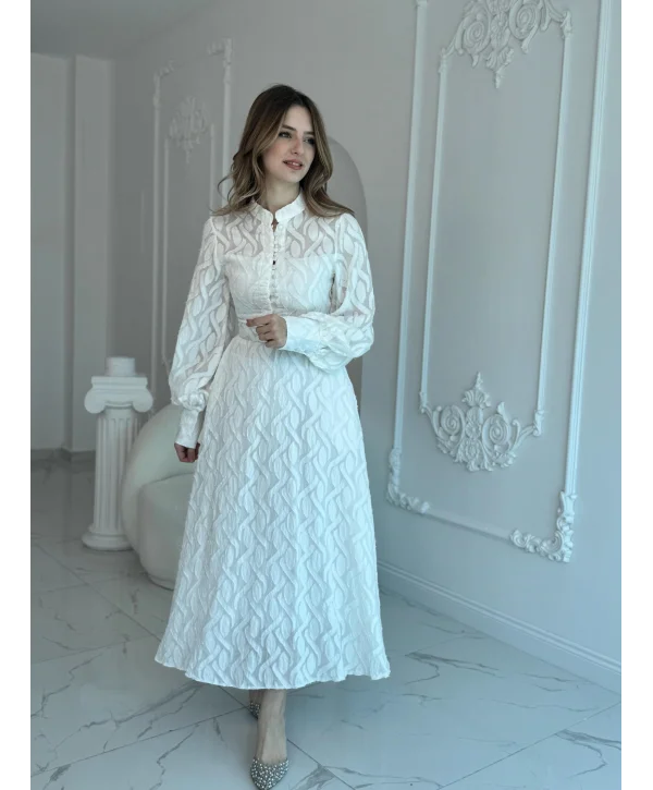 Jakarlı Kemer Detaylı Tam Boy Ekru Elbise