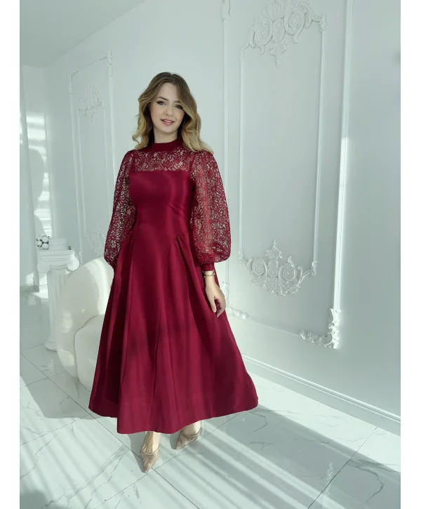 Yaka ve Kol Dantel Detaylı Prenses Kesim Bordo Elbise