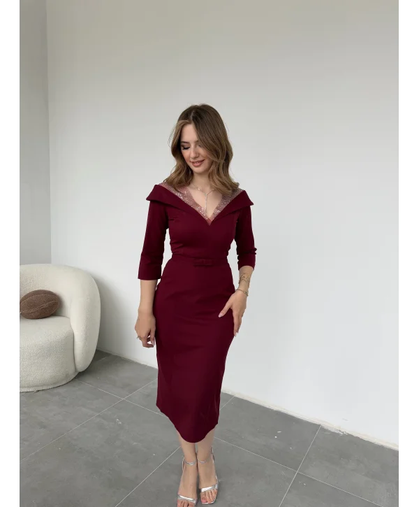 Yaka Tül Taş Detaylı Bordo Midi Boy Elbise