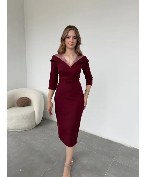 Yaka Tül Taş Detaylı Bordo Midi Boy Elbise