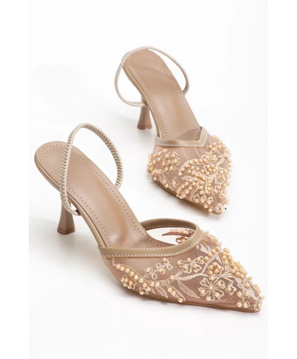 İşleme Detaylı Bej Ayakkabı