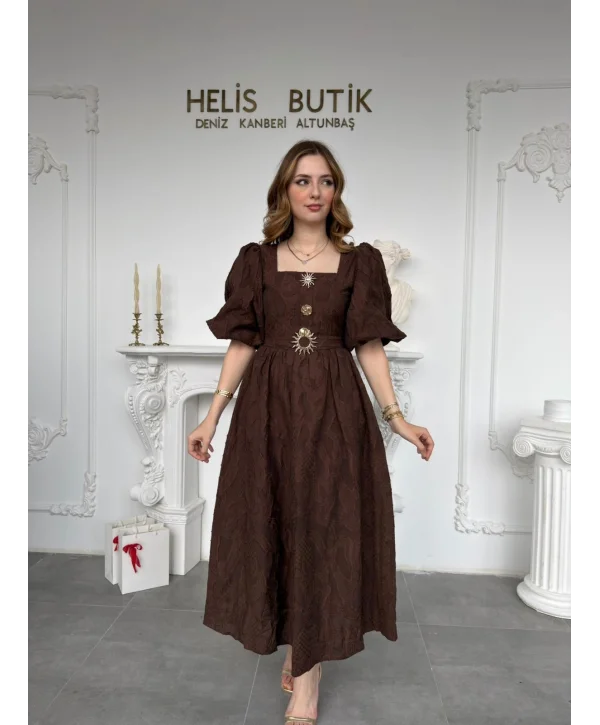 Gold Güneş Düğmeli Kabartma Dokulu Balon Kahve Elbise