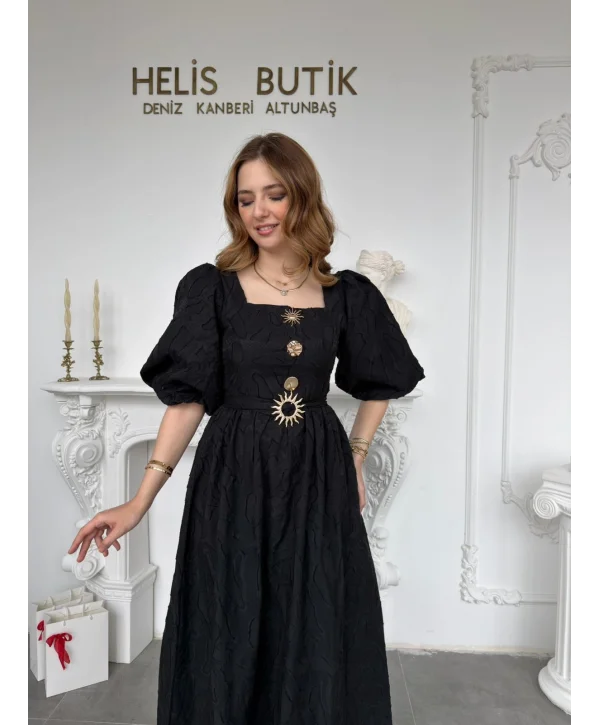 Gold Güneş Düğmeli Kabartma Dokulu Balon Siyah Elbise
