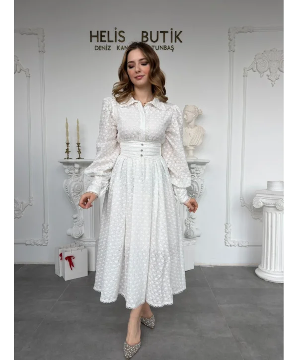 Korse Etkili Bel Kuşaklı Beyaz Fisto Elbise