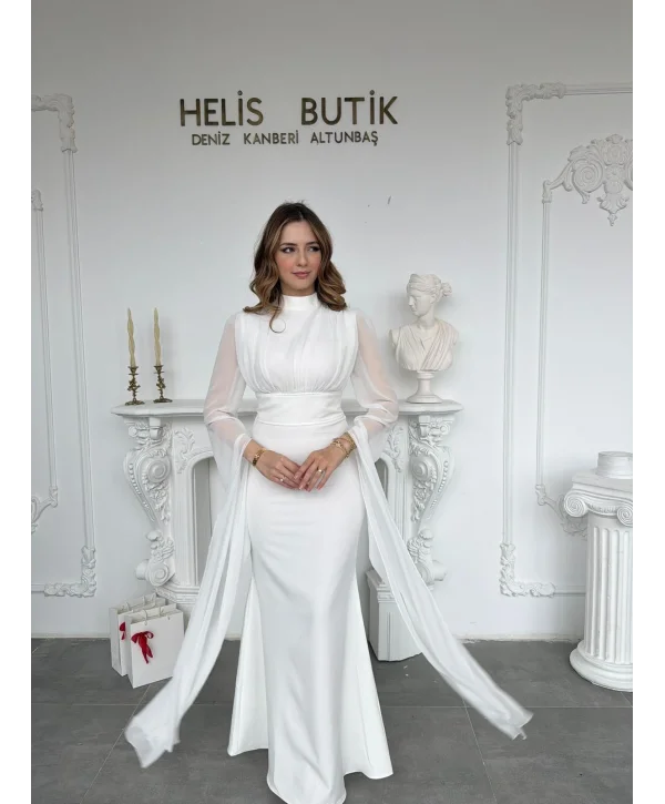 Korse Detaylı Tül Kollu Uzun Beyaz Elbise