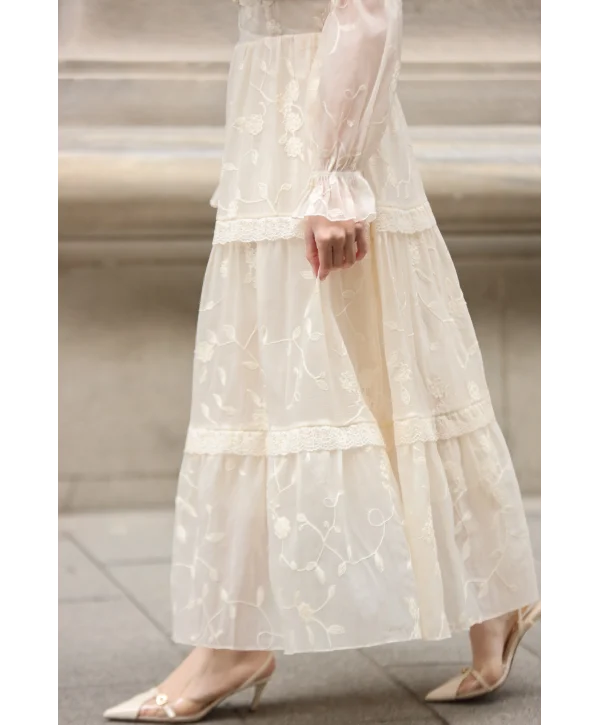 Bej Floral Nakışlı Güpür Detaylı Vintage Tasarım Elbise (ÖNSİPARİŞTİR)