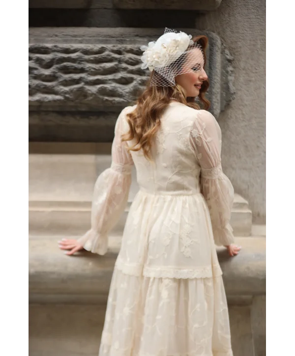 Bej Floral Nakışlı Güpür Detaylı Vintage Tasarım Elbise (ÖNSİPARİŞTİR)