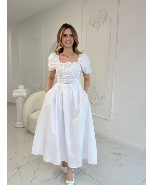 Arkası Gipe Detaylı Beyaz Elbise
