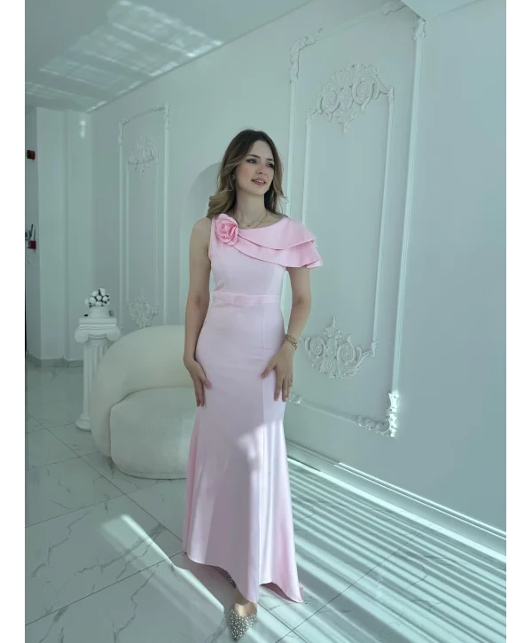 Asimetrik Volan Detaylı Pembe Tek Omuzlu Abiye Elbise