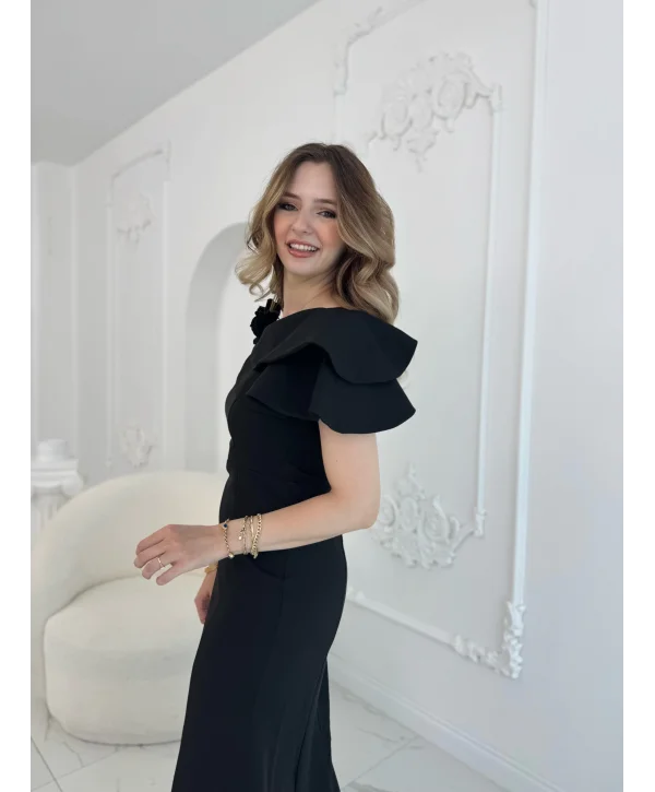 Asimetrik Volan Detaylı Siyah Tek Omuzlu Abiye Elbise