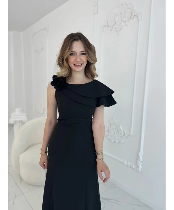 Asimetrik Volan Detaylı Siyah Tek Omuzlu Abiye Elbise