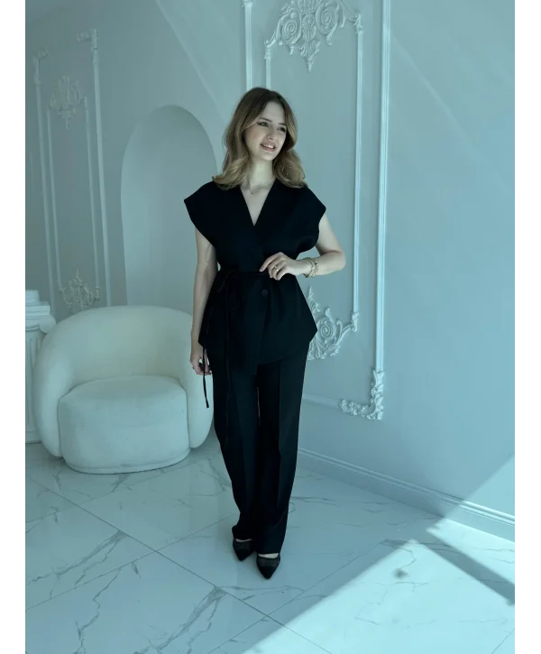 Bağlama Detaylı Siyah Yelek Pantolon Takım