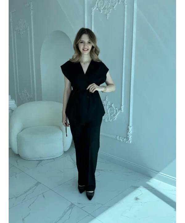 Bağlama Detaylı Siyah Yelek Pantolon Takım