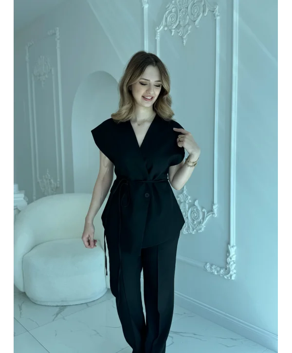 Bağlama Detaylı Siyah Yelek Pantolon Takım